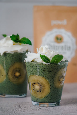 Čija sėklų pudingas su chlorella