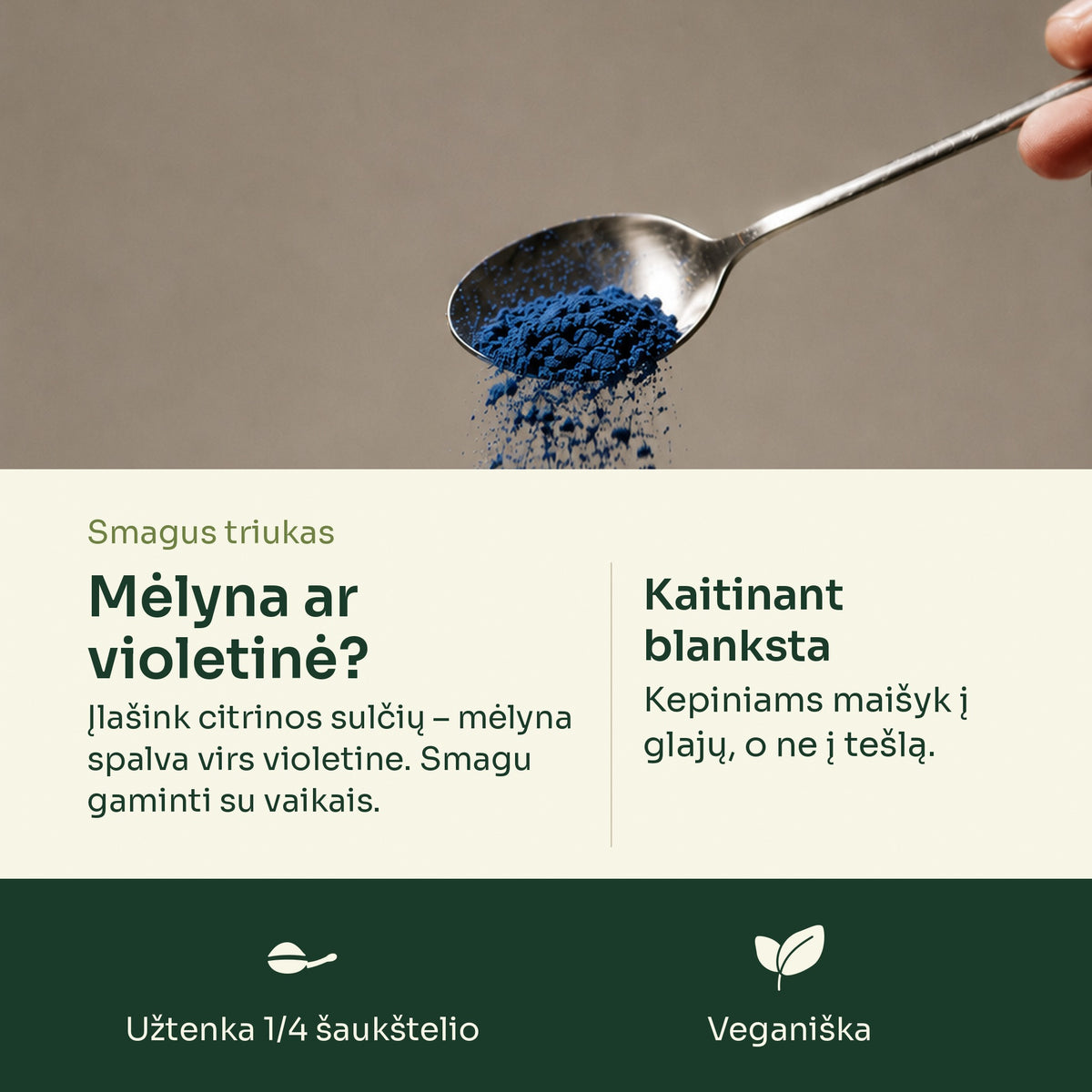 Mėlynosios spirulinos milteliai šaukštelyje – su citrinos sultimis spalva virsta violetine